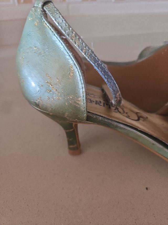 Zapatos Señorita dorados y verdes