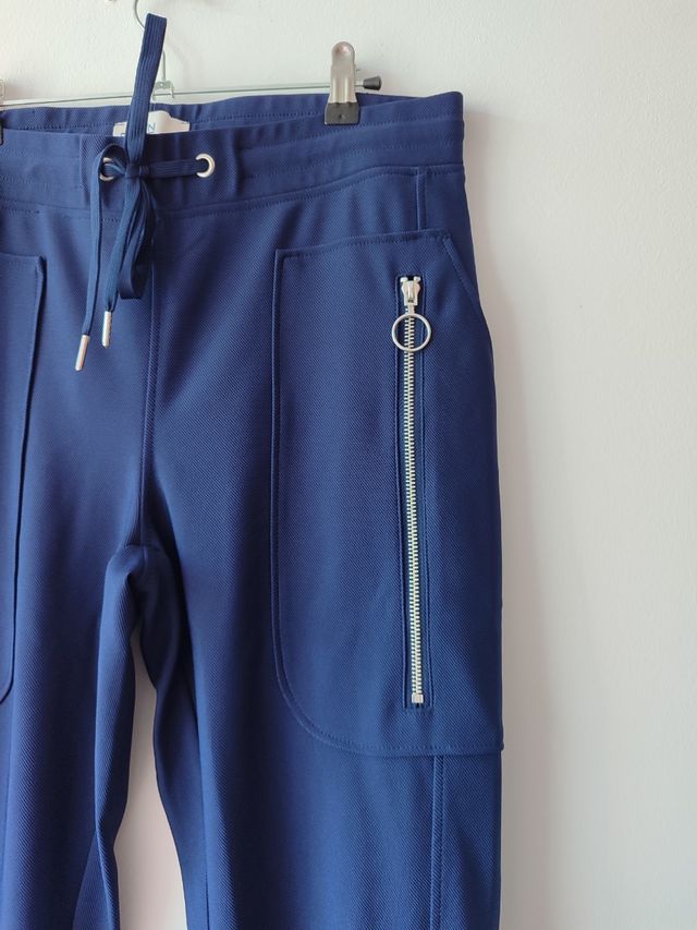 Pantalones azul marino multifuncional