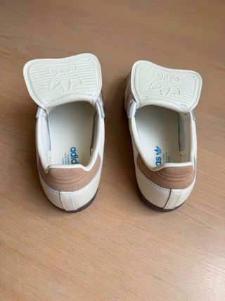 Zapatillas Adidas - Beige/Marrón