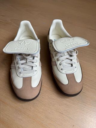Zapatillas Adidas - Beige/Marrón