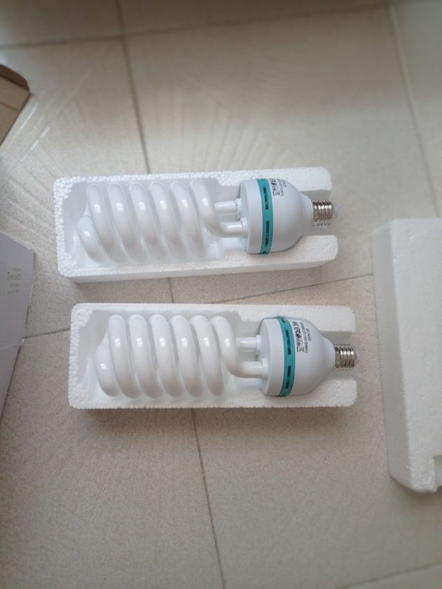 Mini estudio fotográfico 80x80x80cm y dos lámparas