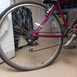 Bicicleta híbrida Atak Milán 