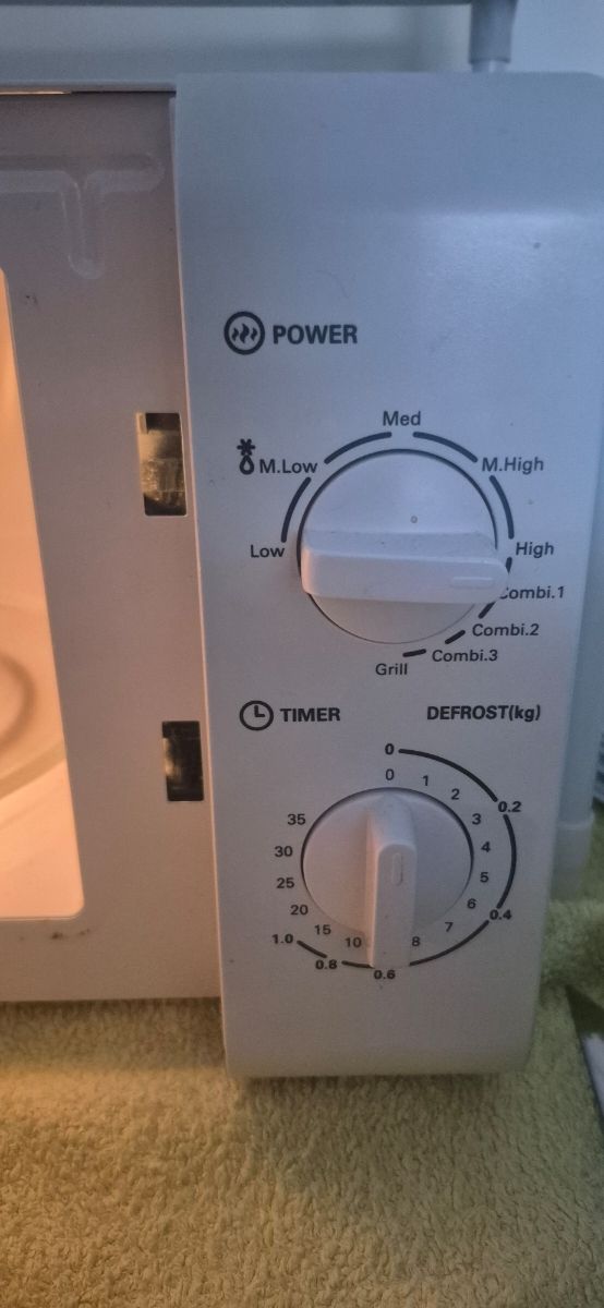 Microondas Bluesky + Estantería