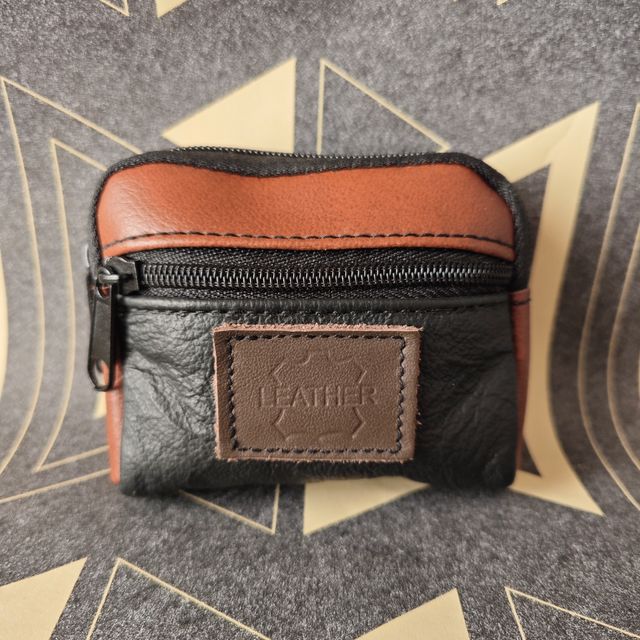 Monedero de piel marrón-negro