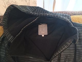 Sudadera INSIDE XL negra con capucha desmontable 