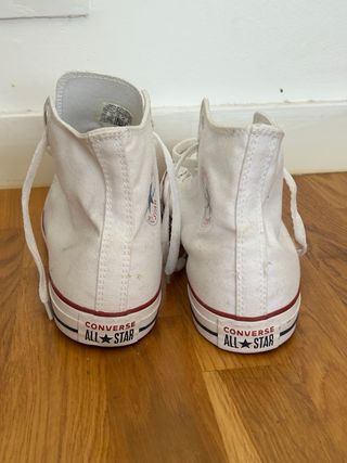 Converse Chuck Taylor All Star.