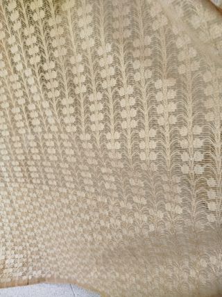Cortinas beige y doradas