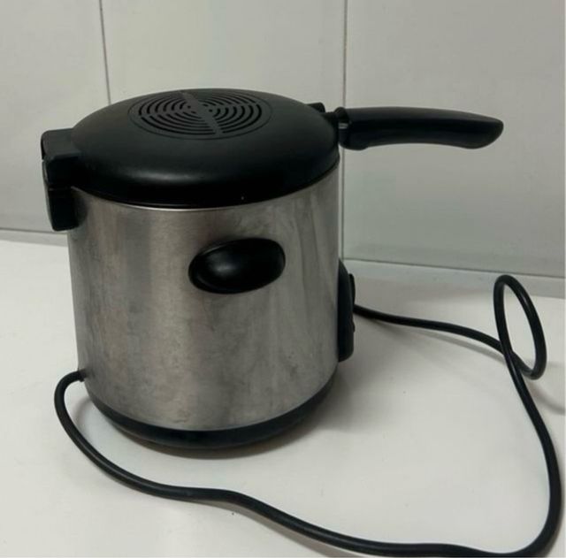 Freidora de aceite pequeña marca Solac