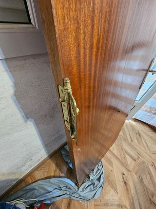 Puerta maciza seguridad