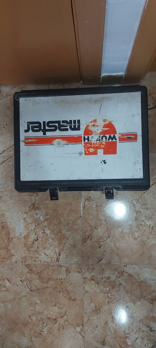 Taladro percutor wurth, batería 24v