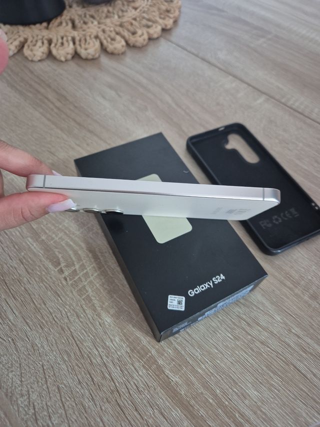 SAMSUNG Galaxy S24 256GB Beige