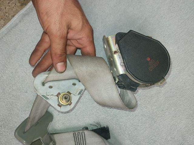 Cinturones Twingo 1 de color gris .