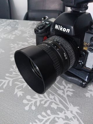 Nikon F100 + objetivos + flash SB-28