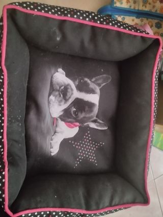 Cama Mascotas - Negra y Rosa