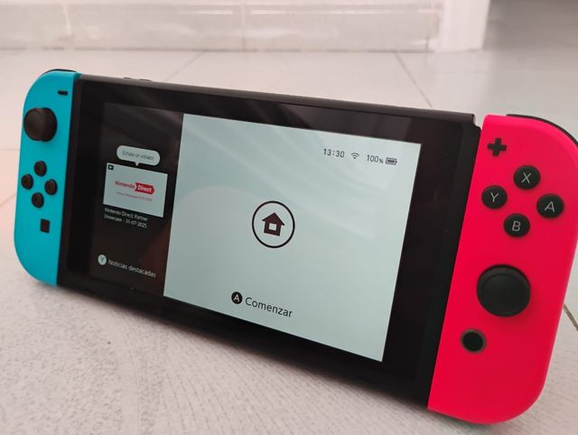 Nintendo Switch Azul-Rojo