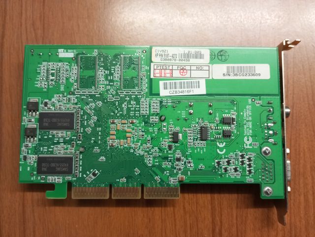 Tarjeta gráfica ATi Radeon 9200 Series 128 MB AGP