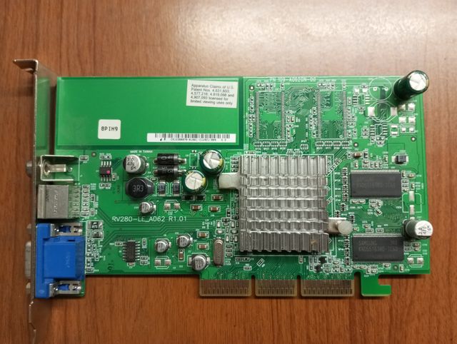 Tarjeta gráfica ATi Radeon 9200 Series 128 MB AGP