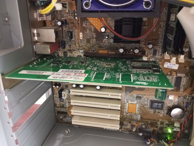 Tarjeta gráfica ATi Radeon 9200 Series 128 MB AGP