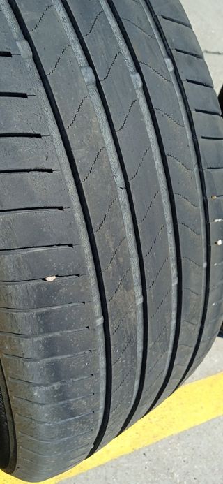Neumáticos Bridgestone 235/55/18 100V