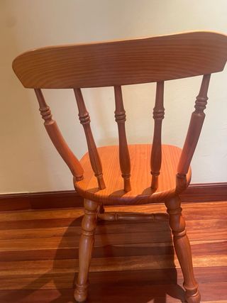 Silla madera marrón