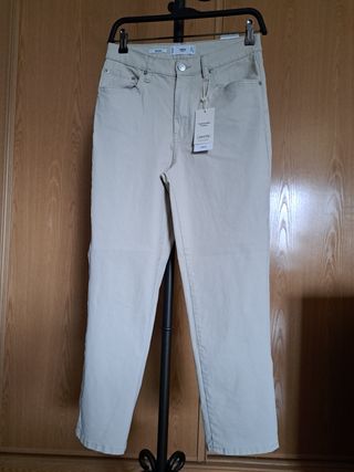 Pantalones beige Mango  talla S
