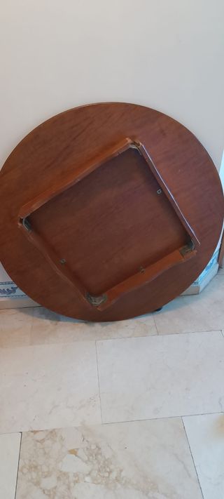 Mesa camilla de madera marrón