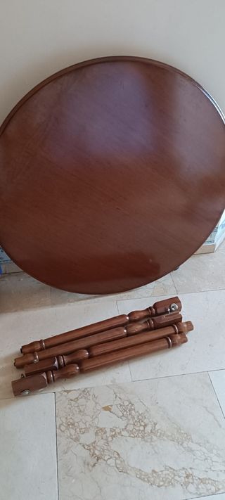 Mesa camilla de madera marrón