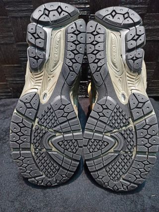 New Balance  2002R modelo M2002RPK de Cordura.