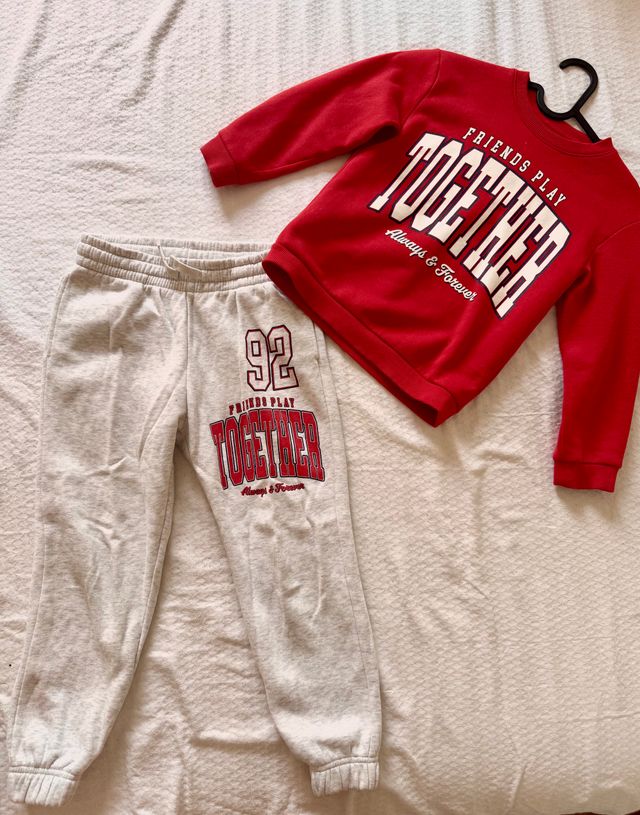 Chandales H&M niño - rojo y beige
