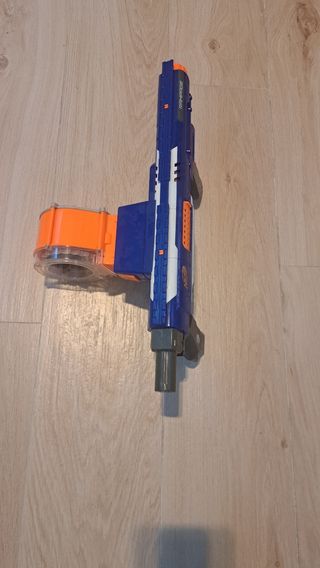 2 Lanzadores Nerf: Modulus y Rampage y +100 dardos