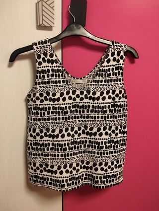 Blusa negra y blanca - Talla M