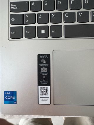 Lenovo Ideapad 5 16IRL8 (17" 16G+1T)