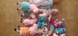 Lote de Muñecos y Peluches