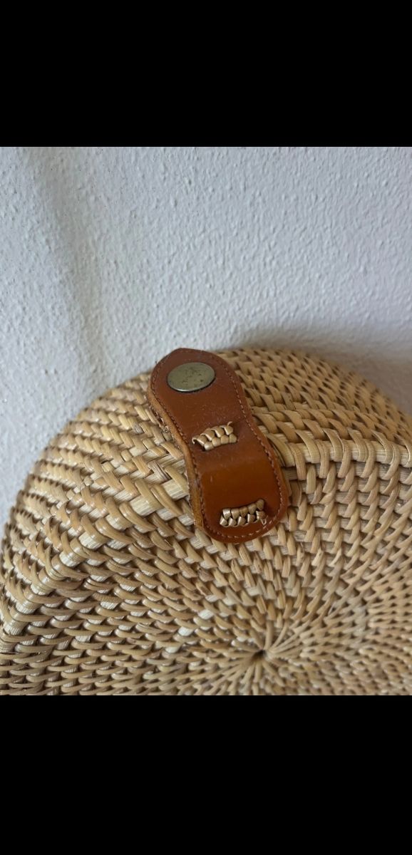 Borsa a spalla rotonda in paglia