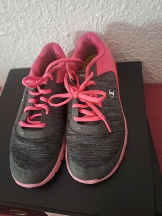 Zapatillas Gris y Rosa