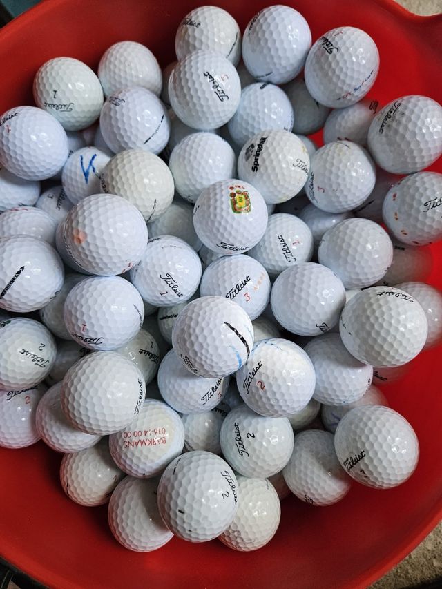 35 Bolas Golf Titleist