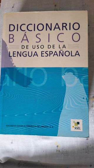 Diccionario básico de uso de la lengua española 