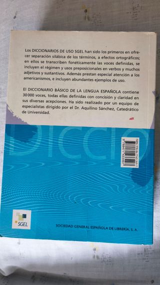 Diccionario básico de uso de la lengua española 