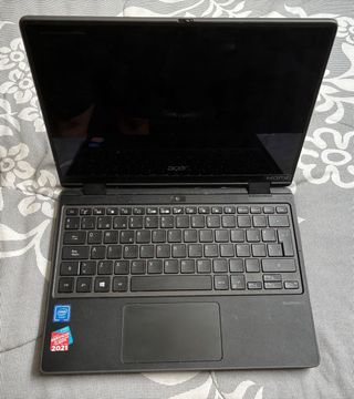 Acer TravelMate B3 - Portátil 11" táctil