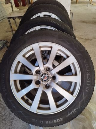 4 Ruedas Coche Invierno 205/55 R16