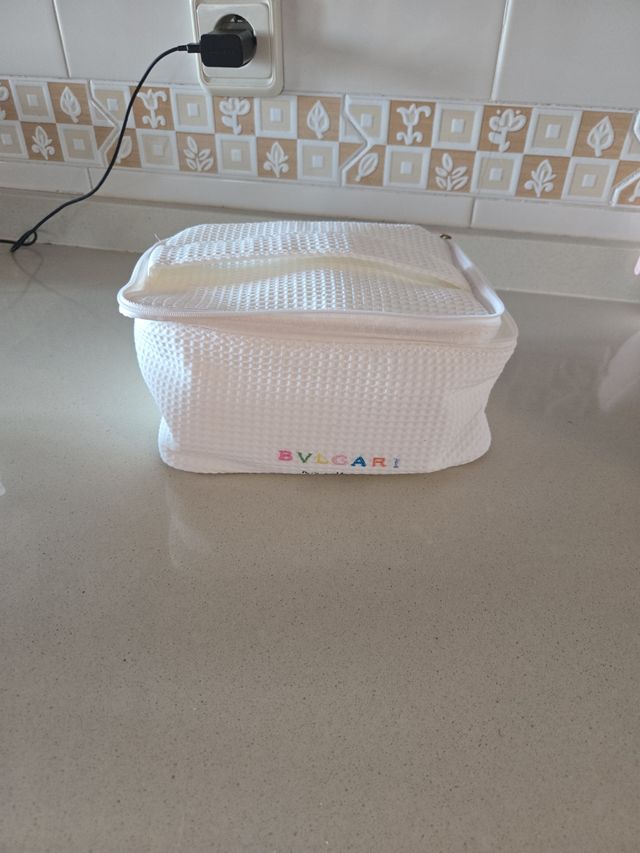 Neceser Bvlgari blanco