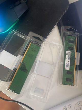 RAM ADATA 8GB - 2 Unidades