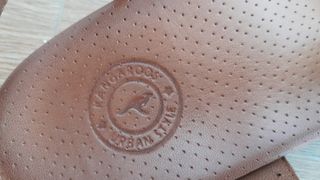 Sandalias Kangaroos Marrón, talla 43. 