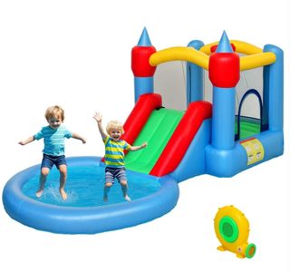 Castillo hinchable con piscina