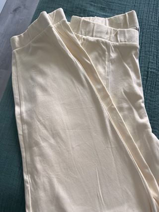 Pantalones chándal Mango beige