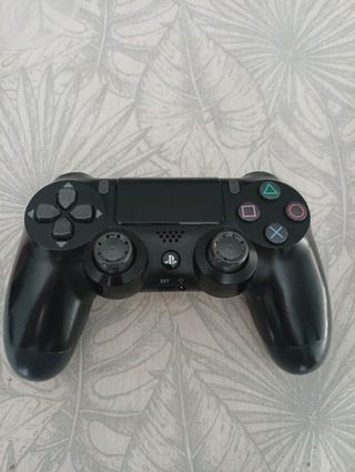 PlayStation 4 Fat + 4 mandos + 4 juegos 