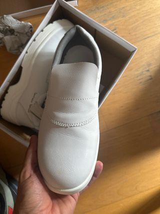 Zapatos de trabajo blancos