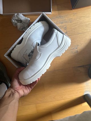 Zapatos de trabajo blancos