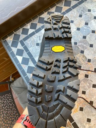 Botas montaña Bestard Pahantom semirígidas