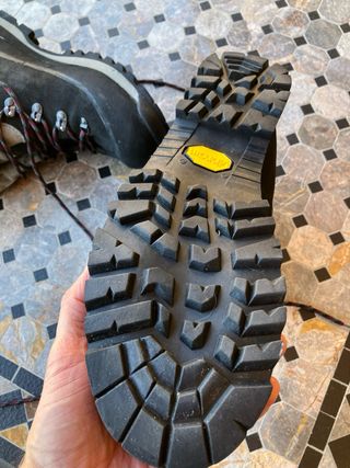 Botas montaña Bestard Pahantom semirígidas